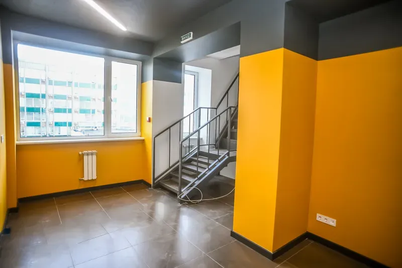Смарт-офіс 9 м² з вікном, 5 поверх