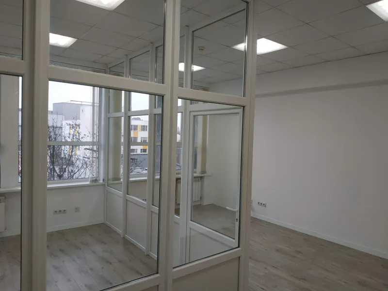 Офіс 35 м², 2 кімнати, 4 поверх