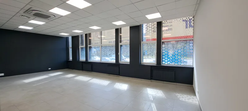 Торгова площа 74 м², 1 поверх