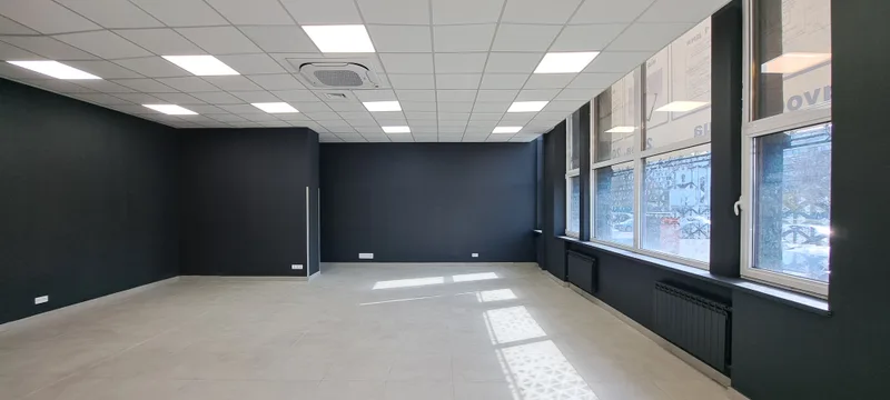 Торгова площа 74 м², 1 поверх